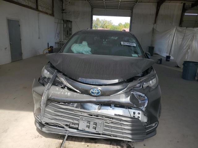 5TDYRKEC8PS156494 - 2023 TOYOTA SIENNA XLE GRAY photo 5