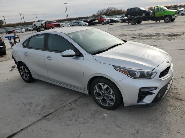 3KPF24AD5LE186739 - 2020 KIA FORTE FE SILVER photo 4