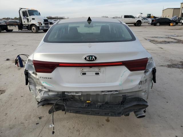 3KPF24AD5LE186739 - 2020 KIA FORTE FE SILVER photo 6