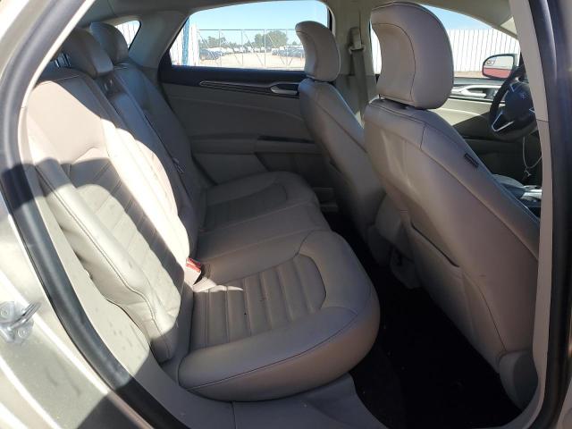 3FA6P0HDXJR271233 - 2018 FORD FUSION SE TAN photo 10