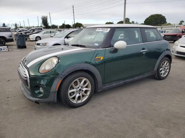 2014 MINI COOPER, 