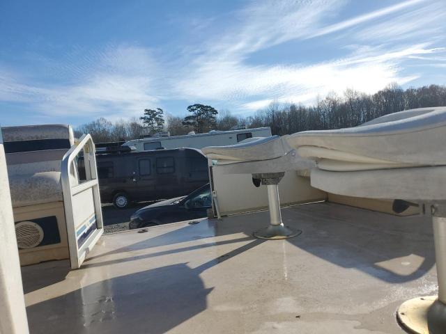 GDY4318CC000 - 2000 GODF PONTOON TWO TONE photo 5