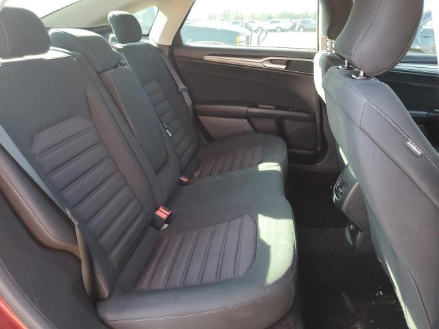 3FA6P0HDXHR127983 - 2017 FORD FUSION SE RED photo 10