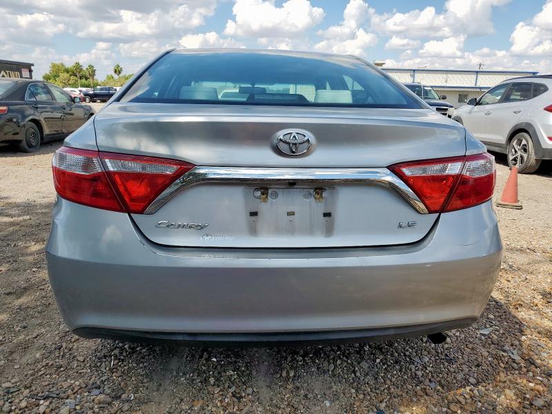 4T1BF1FK1HU693747 - 2017 TOYOTA CAMRY LE SILVER photo 6