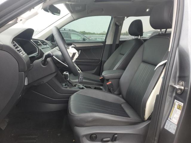 3VV2B7AX4NM034018 - 2022 VOLKSWAGEN TIGUAN SE Szary zdjęcie 7