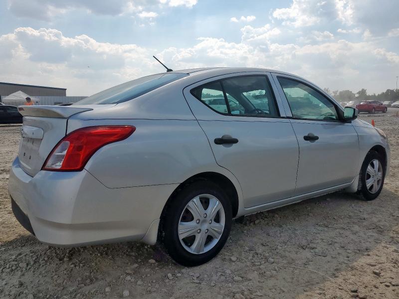 3N1CN7AP4JL858033 - 2018 NISSAN VERSA S Gümüş foto 3