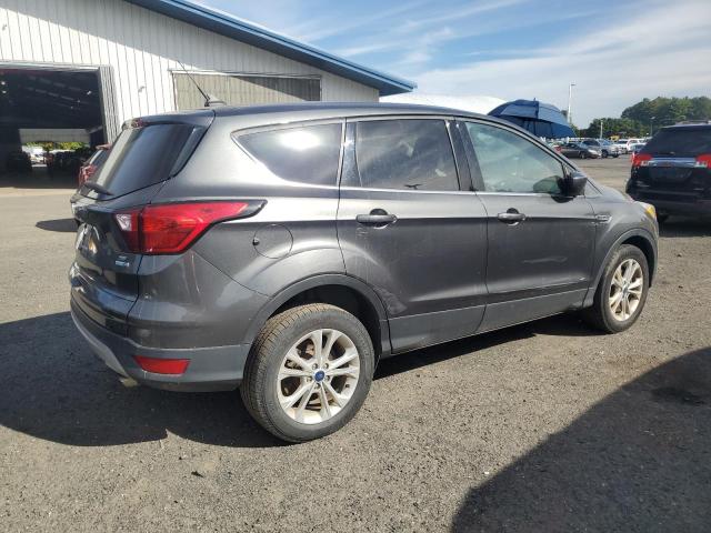 1FMCU9GD6KUC18580 - 2019 FORD ESCAPE SE ნაცრისფერი ფოტო 3