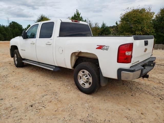 1GCHK23628F173472 - 2008 CHEVROLET SILVERADO K2500 HEAVY DUTY WHITE photo 2