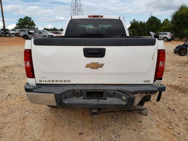1GCHK23628F173472 - 2008 CHEVROLET SILVERADO K2500 HEAVY DUTY WHITE photo 6