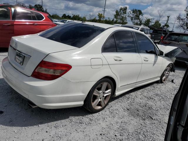 WDDGF5EB1BR160980 - 2011 MERCEDES-BENZ C 300 WHITE photo 3