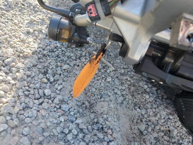 WB1049004DZX97392 - 2013 BMW R1200 R TWO TONE photo 8