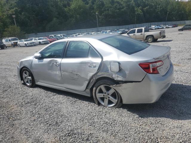 4T1BF1FK9EU747744 - 2014 TOYOTA CAMRY L 银色 照片 2
