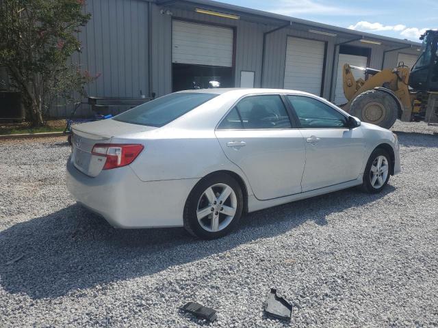 4T1BF1FK9EU747744 - 2014 TOYOTA CAMRY L 银色 照片 3