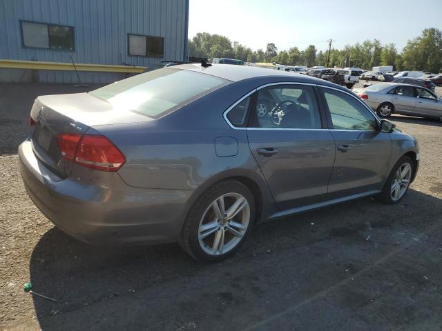 1VWBN7A31EC057581 - 2014 VOLKSWAGEN PASSAT SE SILVER photo 3