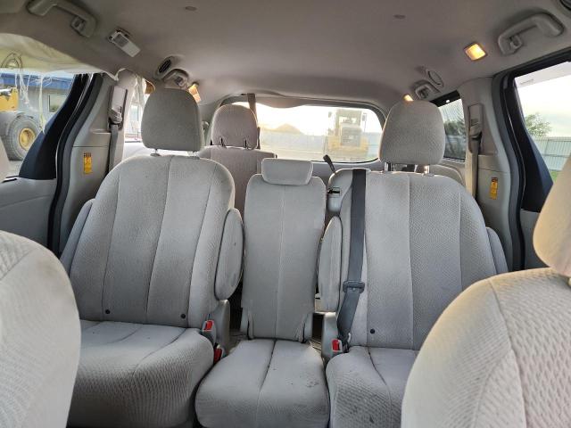 5TDKK3DC1ES421173 - 2014 TOYOTA SIENNA LE Մոխրագույն լուսանկար 10