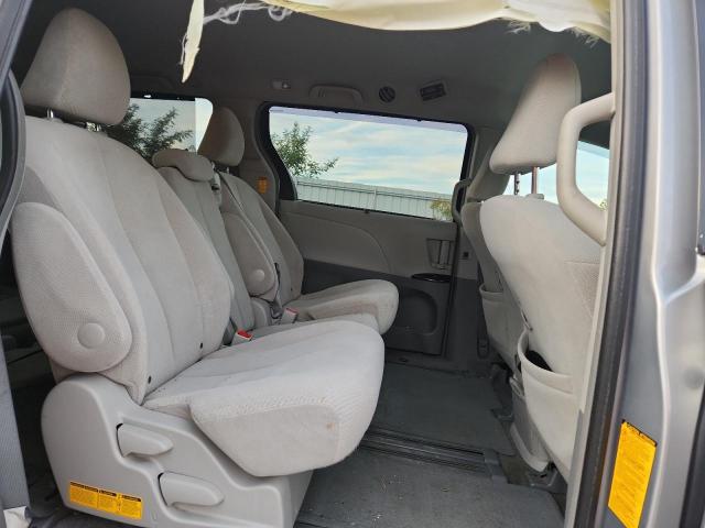 5TDKK3DC1ES421173 - 2014 TOYOTA SIENNA LE Մոխրագույն լուսանկար 11