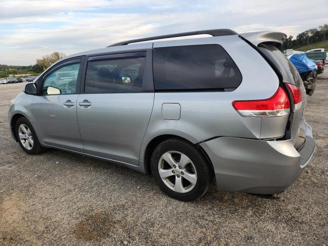 5TDKK3DC1ES421173 - 2014 TOYOTA SIENNA LE Մոխրագույն լուսանկար 2