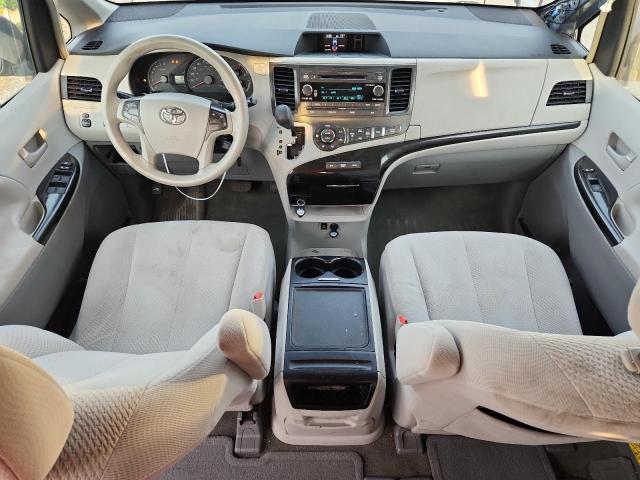 5TDKK3DC1ES421173 - 2014 TOYOTA SIENNA LE Մոխրագույն լուսանկար 8