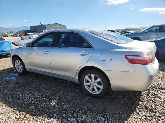 4T4BE46K79R063811 - 2009 TOYOTA CAMRY BASE SILVER photo 2