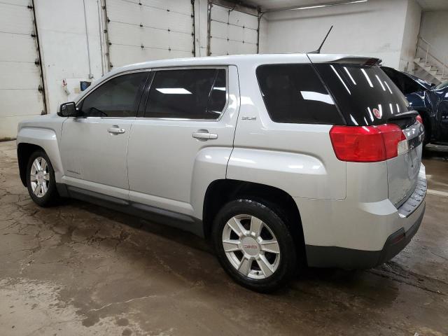 2GKALMEK3D6429986 - 2013 GMC TERRAIN SLE SILVER photo 2