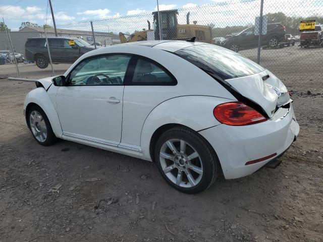 3VWJP7AT5DM610512 - 2013 VOLKSWAGEN BEETLE თეთრი ფოტო 2