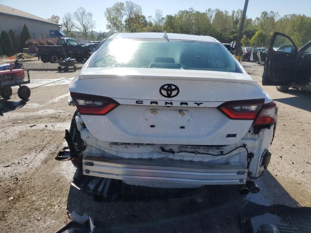 4T1S11AK5RU861090 - 2024 TOYOTA CAMRY SE NIGHT SHADE WHITE photo 6