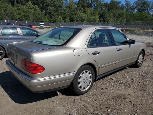 WDBJF65H9XA913122 - 1999 MERCEDES-BENZ E 320 GOLD photo 3