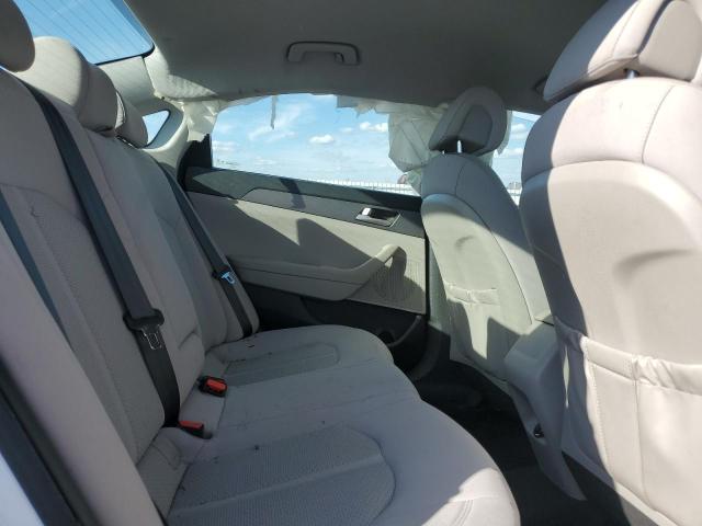 5NPE24AF5GH398071 - 2016 HYUNDAI SONATA SE WHITE photo 10