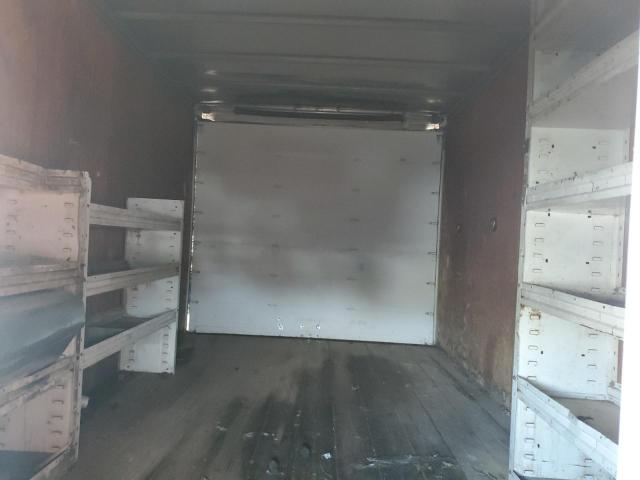 1GBJG31R1Y1222894 - 2000 CHEVROLET EXPRESS G3 WHITE photo 10