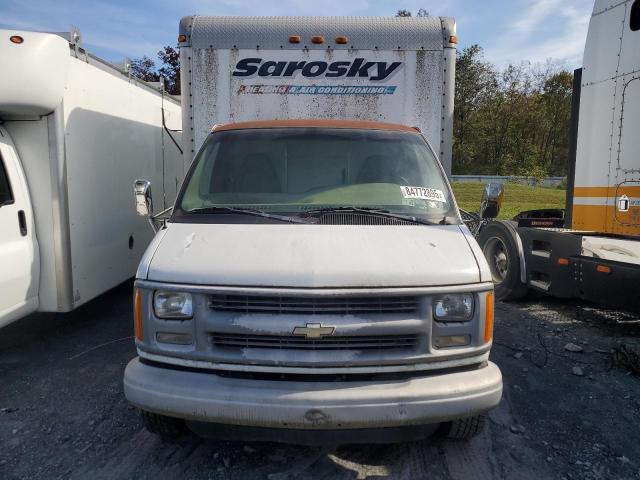 1GBJG31R1Y1222894 - 2000 CHEVROLET EXPRESS G3 WHITE photo 5