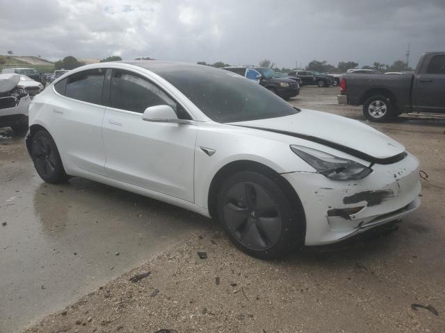 5YJ3E1EA6KF299956 - 2019 TESLA MODEL 3 WHITE photo 4