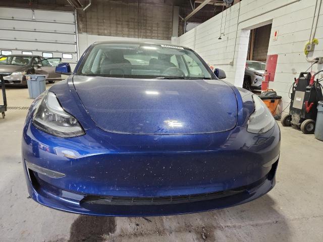 5YJ3E1EA2PF598822 - 2023 TESLA MODEL 3 أزرق صورة 5