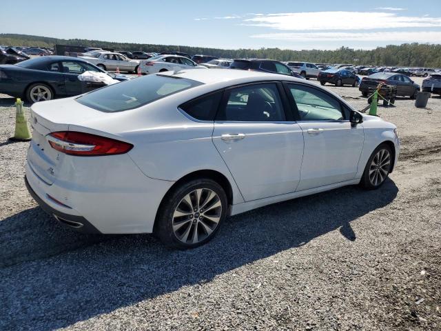 3FA6P0T98KR233682 - 2019 FORD FUSION SE თეთრი ფოტო 3