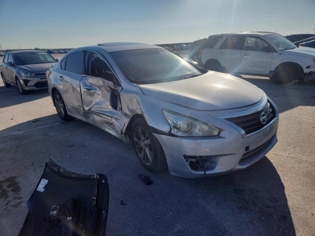 1N4AL3AP7FC211847 - 2015 NISSAN ALTIMA 2.5 SILVER photo 4
