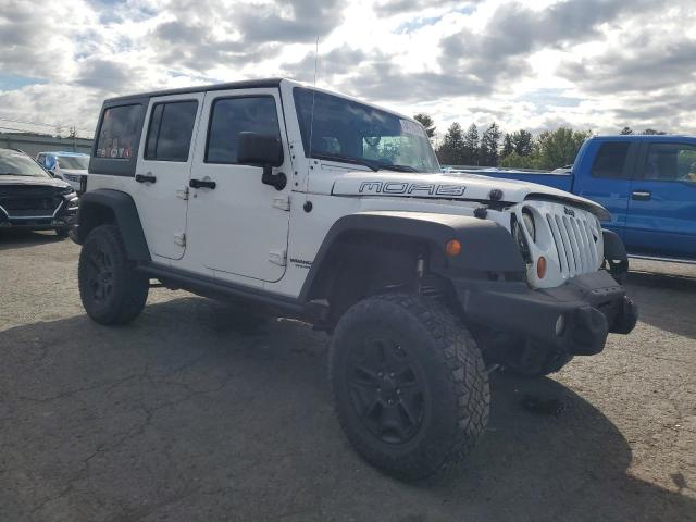 1C4BJWEG4DL598936 - 2013 JEEP WRANGLER U SAHARA 白色 照片 4