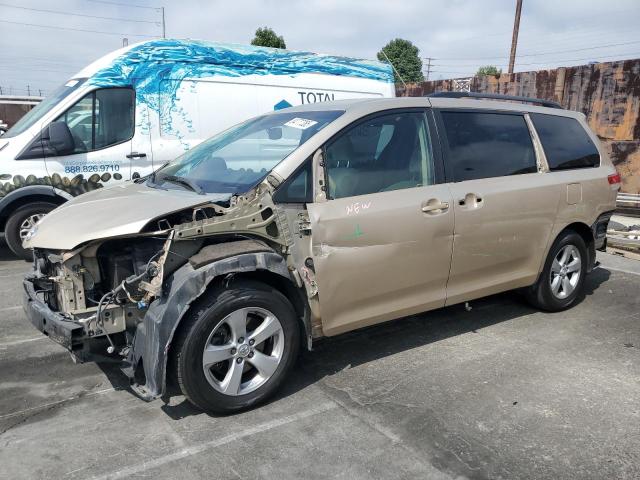 2014 TOYOTA SIENNA LE, 