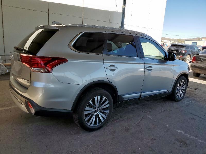 JA4AD3A34KJ001159 - 2019 MITSUBISHI OUTLANDER SE Silber Foto 3