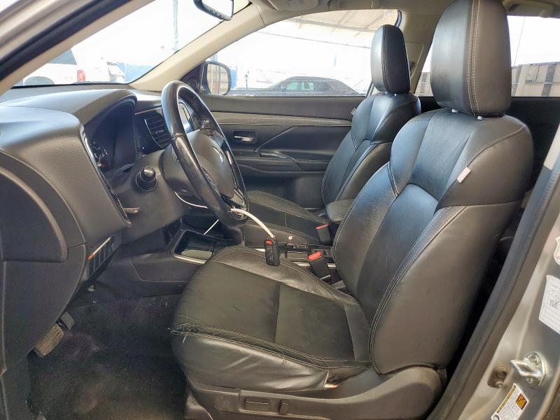 JA4AD3A34KJ001159 - 2019 MITSUBISHI OUTLANDER SE Silber Foto 7