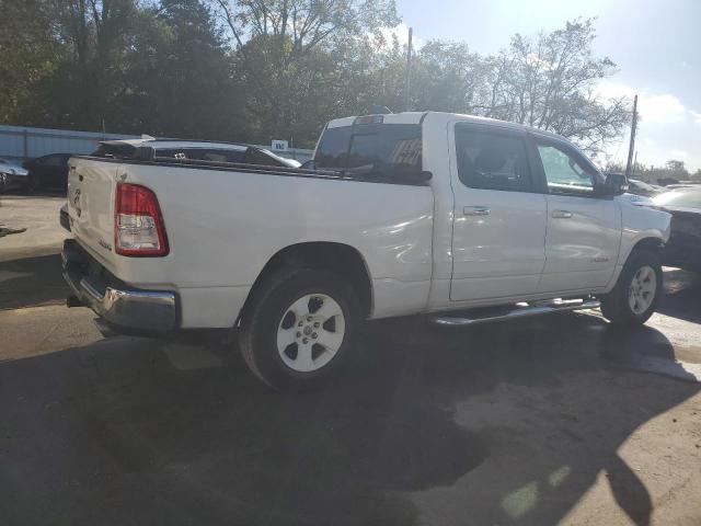 1C6SRFMT6KN577358 - 2019 RAM 1500 BIG HORN/LONE STAR WHITE photo 3