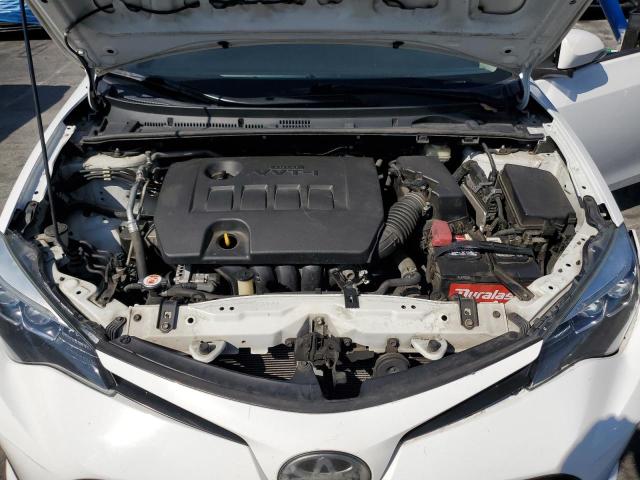 5YFBURHEXJP749123 - 2018 TOYOTA COROLLA L Beyaz fotoğraf 11