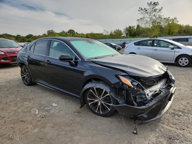JTNB11HK7J3070656 - 2018 TOYOTA CAMRY L BLACK photo 4