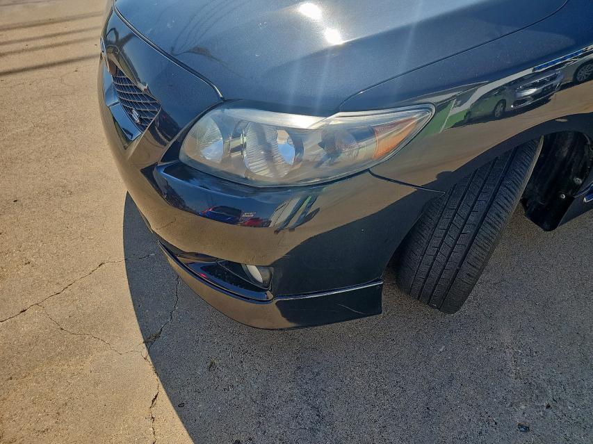 1NXBU4EE5AZ212620 - 2010 TOYOTA COROLLA BASE Noir photo 11