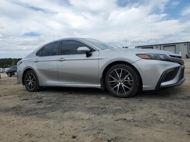 4T1G11AK3PU800808 - 2023 TOYOTA CAMRY SE NIGHT SHADE SILVER photo 4