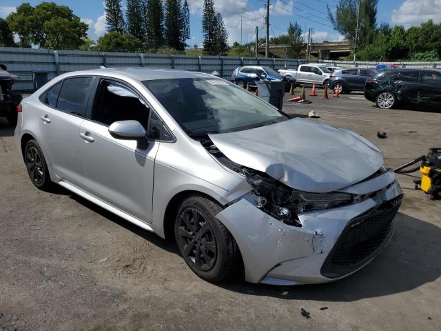 JTDEPMAE9NJ211556 - 2022 TOYOTA COROLLA LE Արծաթագույն լուսանկար 4