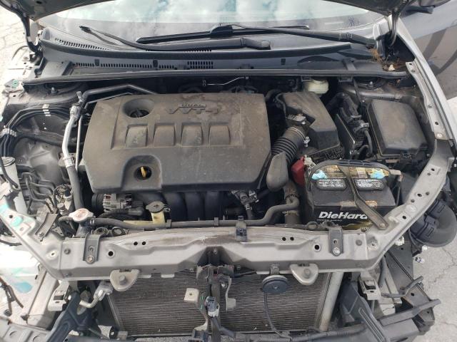 5YFBURHE7JP778854 - 2018 TOYOTA COROLLA L رمادي صورة 11