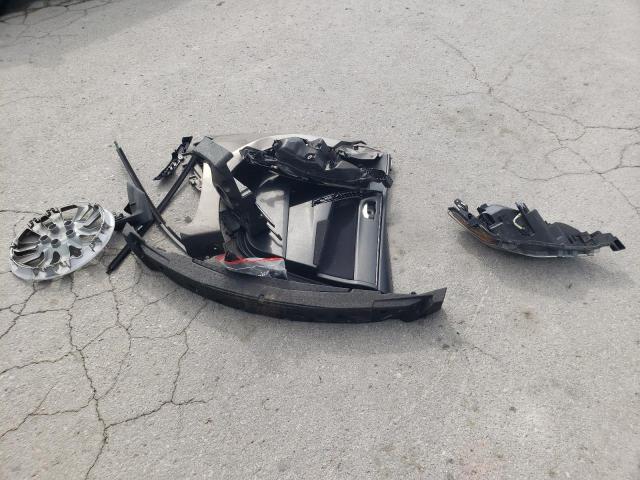 5YFBURHE7JP778854 - 2018 TOYOTA COROLLA L رمادي صورة 12