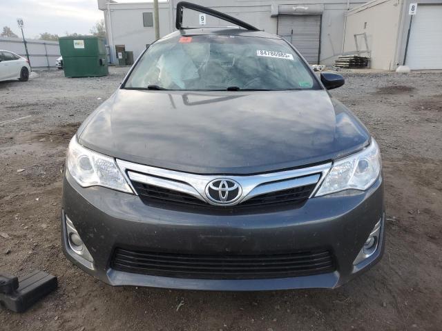 4T1BK1FK3CU009432 - 2012 TOYOTA CAMRY SE Szary zdjęcie 5