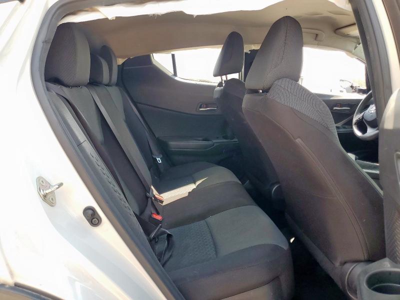 JTNKHMBXXM1115803 - 2021 TOYOTA C-HR XLE WHITE photo 11