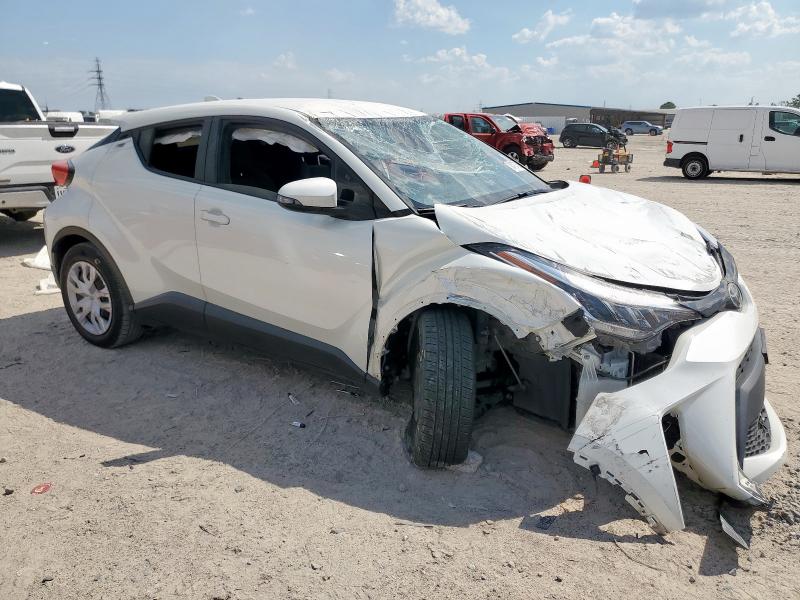 JTNKHMBXXM1115803 - 2021 TOYOTA C-HR XLE WHITE photo 4