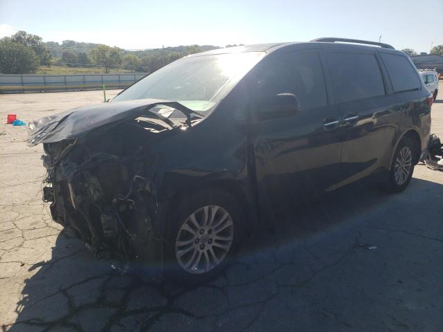 2017 TOYOTA SIENNA XLE, 